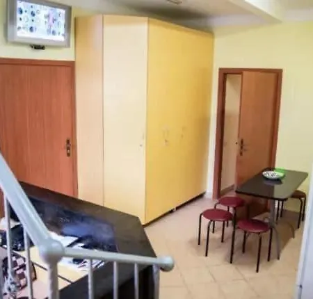 Hide Hostel
